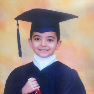 Meet your Posher, Dina